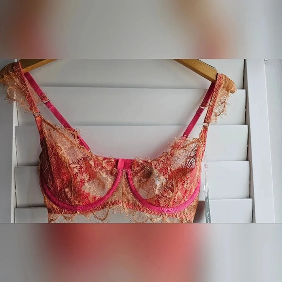 LINGaDORE Bra Lace  Calypso Coral Band size 32 D - Picture 3 of 10